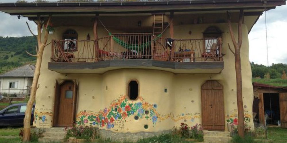 O casa ecologica 100% a fost construita in Bistrita
